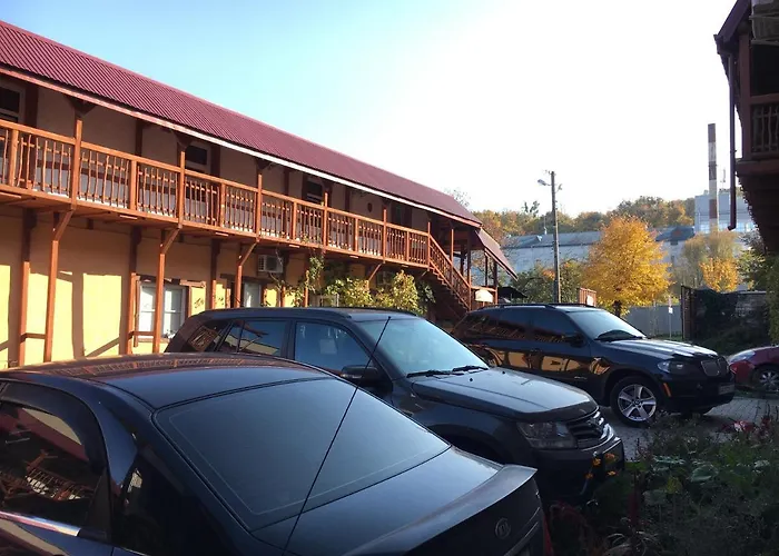 Zlata מלון לבוב